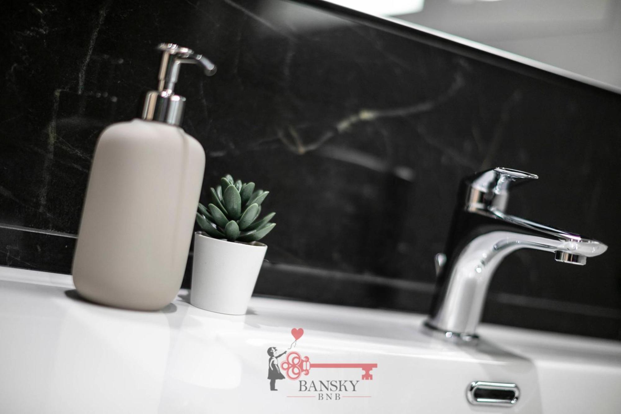 Home Sofia Room 2 - Modern Station -By Easylife Swiss Lugano Bagian luar foto