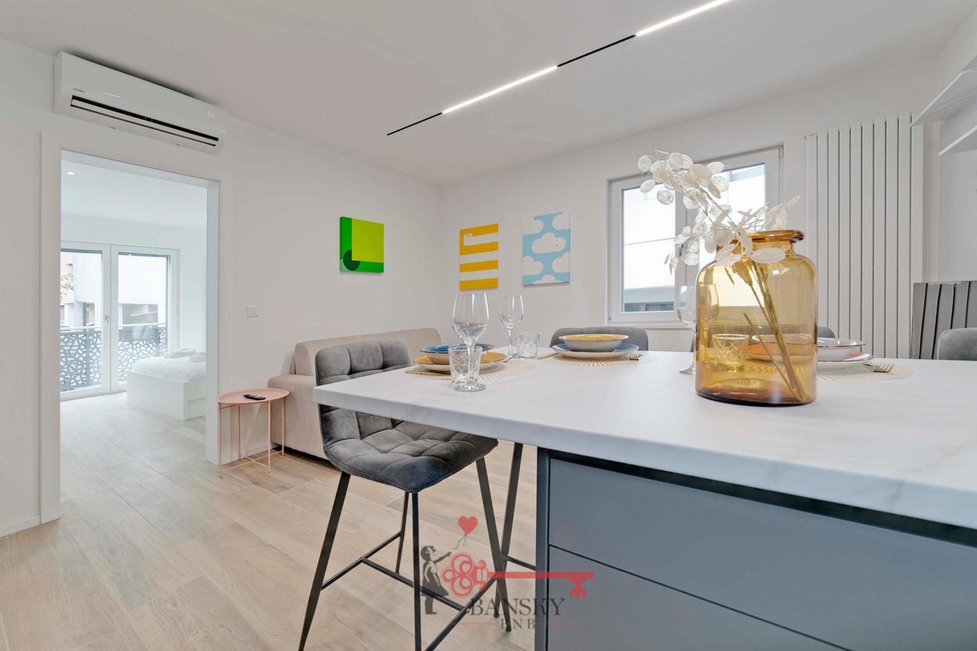 Home Sofia Room 2 - Modern Station -By Easylife Swiss Lugano Bagian luar foto