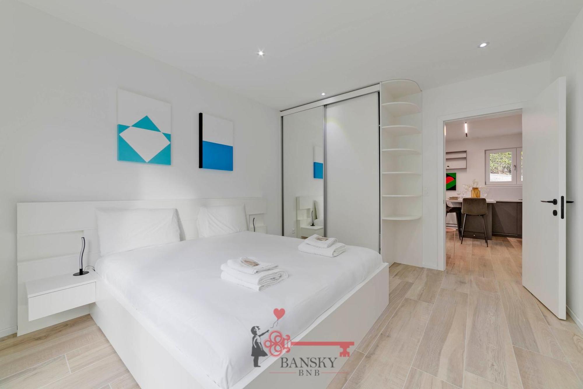 Home Sofia Room 2 - Modern Station -By Easylife Swiss Lugano Bagian luar foto