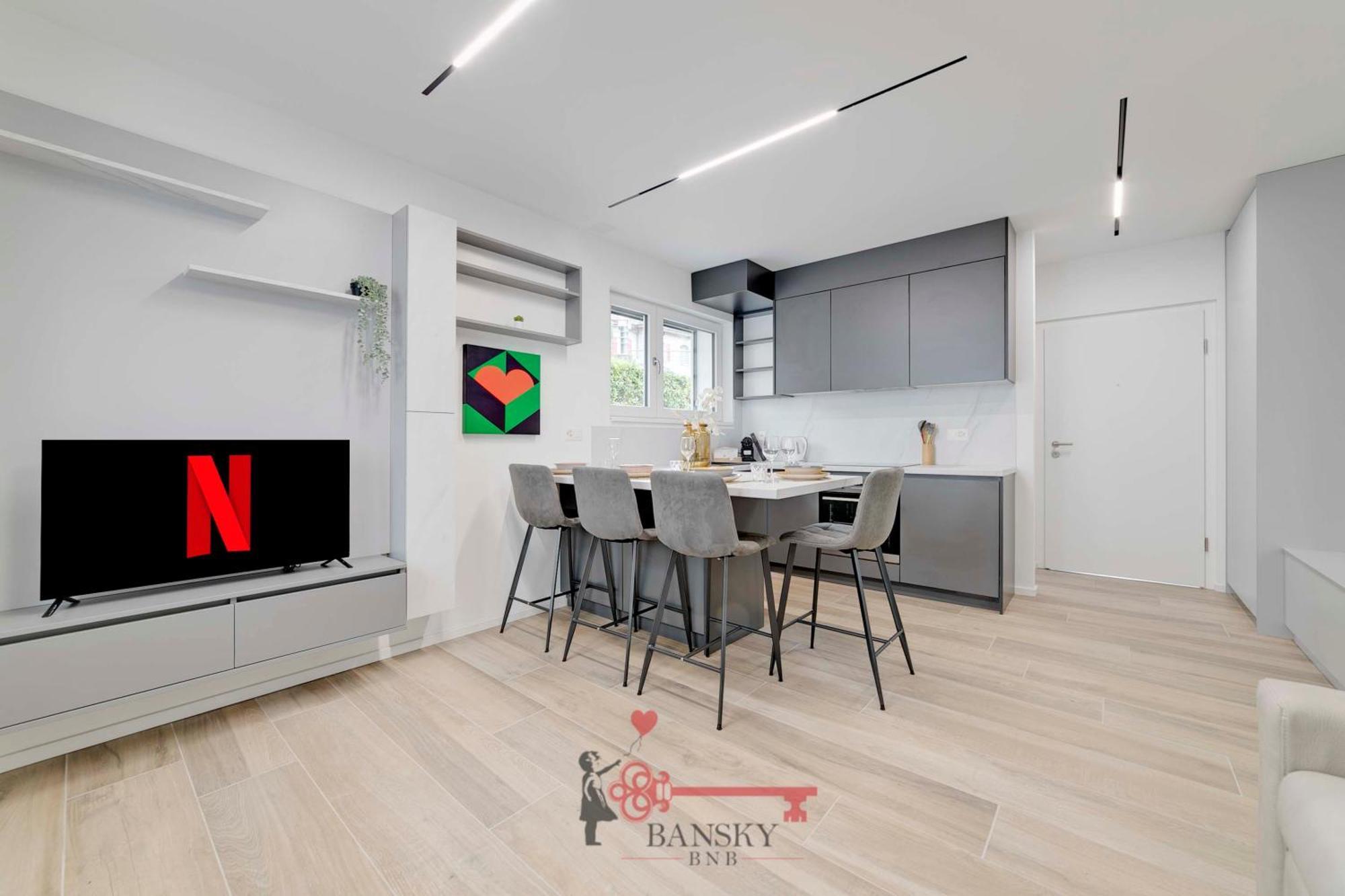 Home Sofia Room 2 - Modern Station -By Easylife Swiss Lugano Bagian luar foto